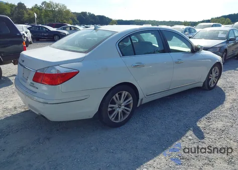 2011 Hyundai Genesis 4.6 z USA, uszkodzony, nr VIN KMHGC4DF2BU114746